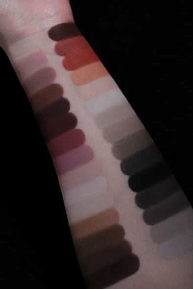Ellis V2: 30 Pan Matte Palette