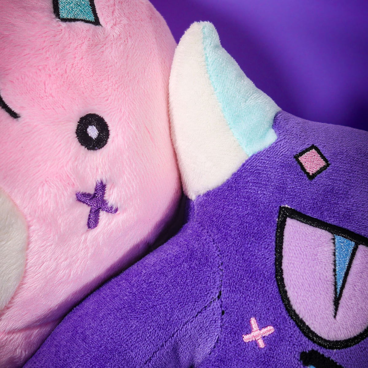 ROBERT WELSH GLEAM X GLOOM PLUSH KEYCHAINS