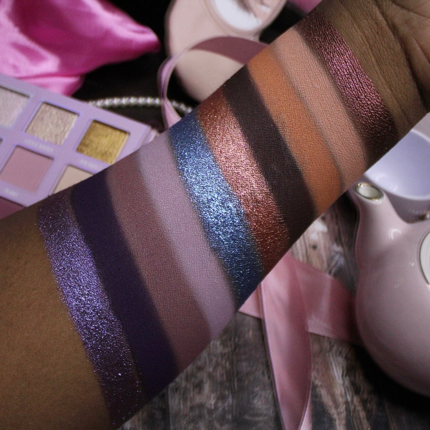 THE DOLLHOUSE PALETTE (MAGNETIC PANS)