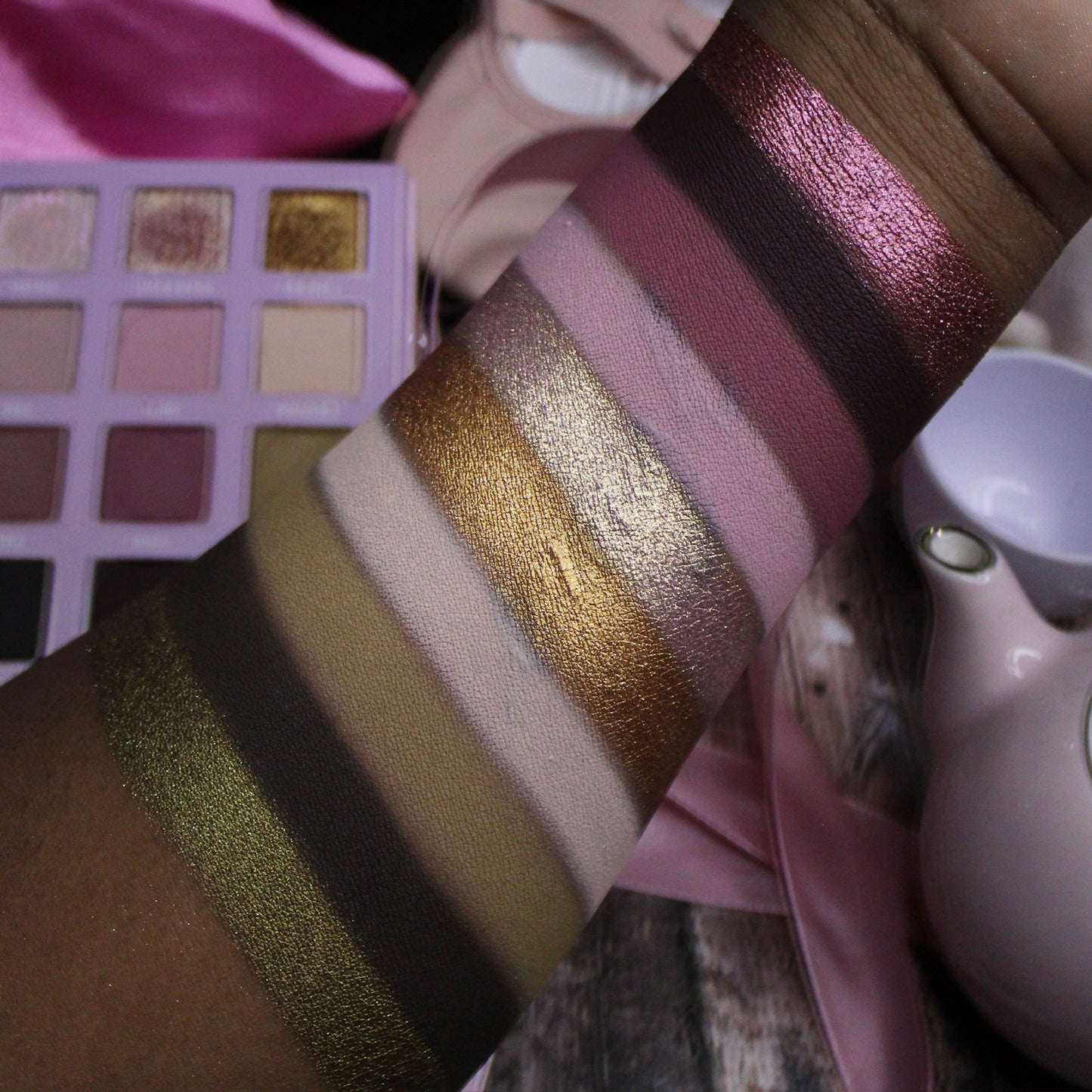 THE DOLLHOUSE PALETTE (MAGNETIC PANS)