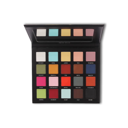 MEI PANG X BLEND BUNNY ROTTEN PALETTE