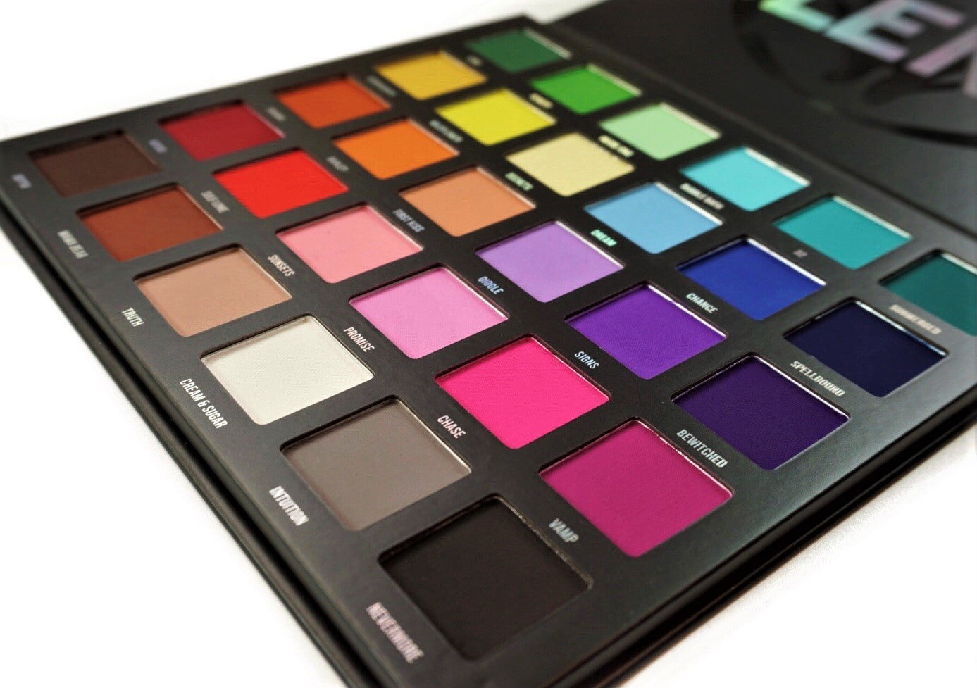 Blend Bunny Cosmetics offers Eyeshadow Palette